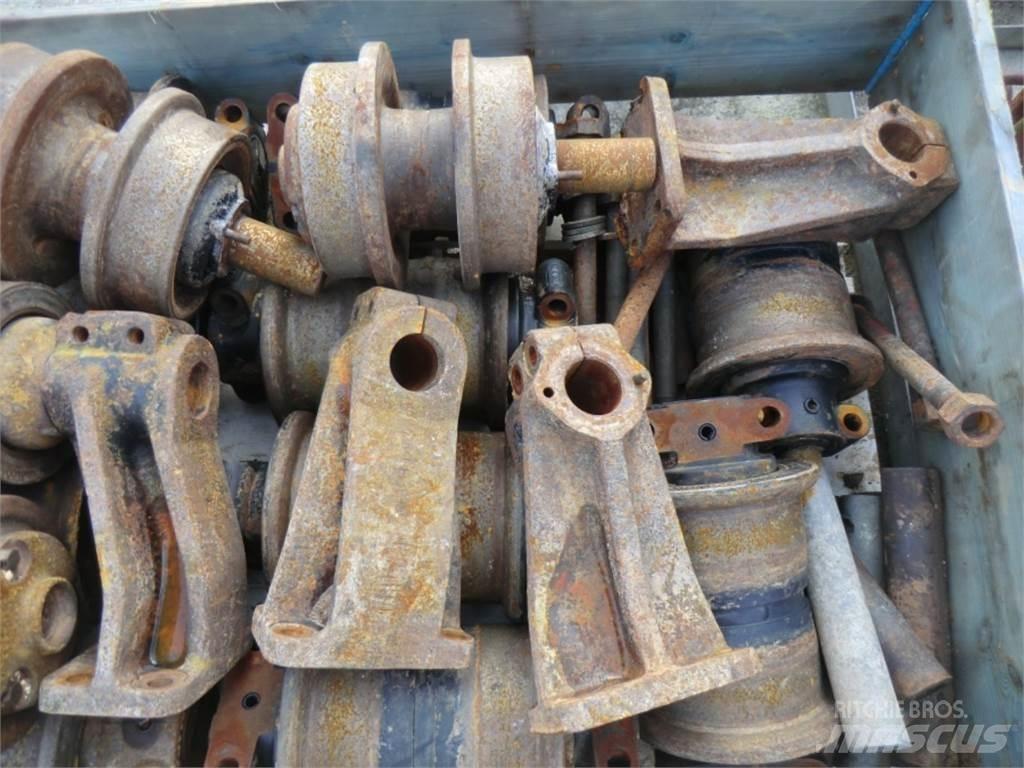 CAT 231D Tracks, chains and undercarriage