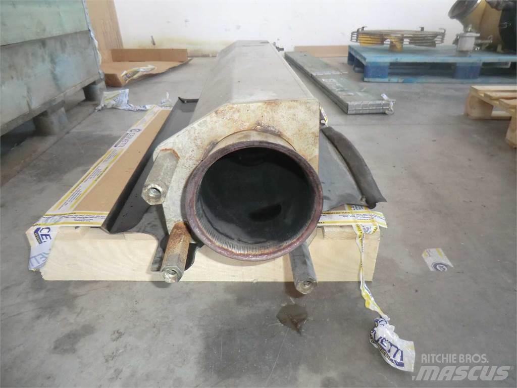 CAT 735 Chassis and suspension