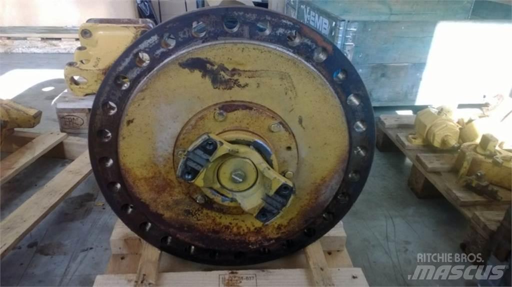 CAT 735 Chassis and suspension