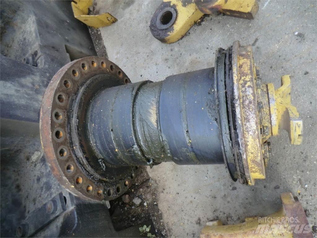 CAT 735 Chassis and suspension