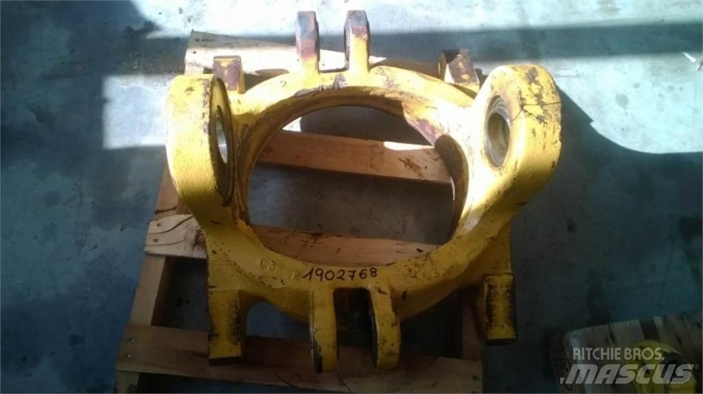 CAT 735 Chassis and suspension