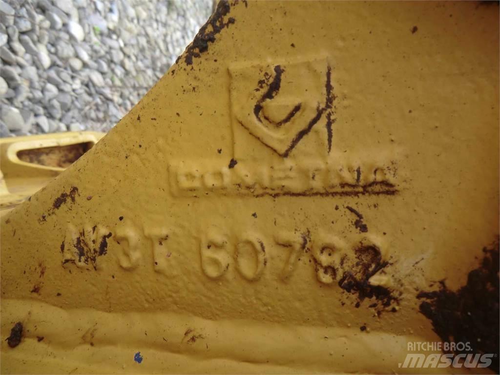 CAT 735 Chassis and suspension