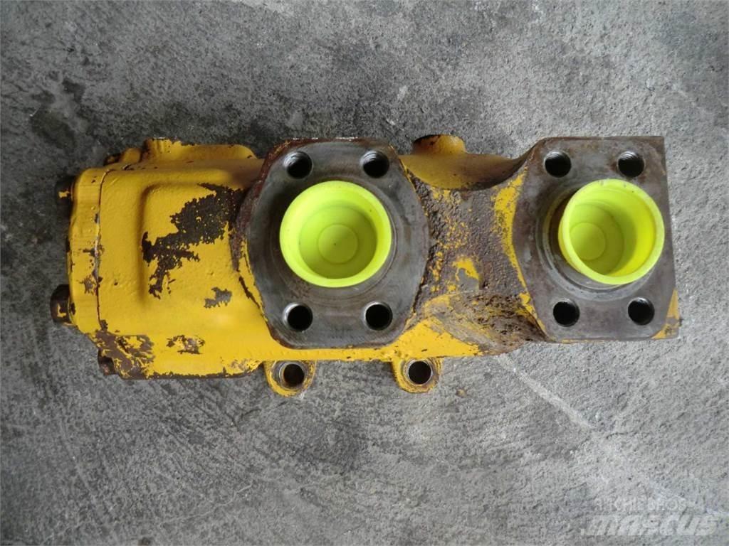 CAT 950H Chassis and suspension