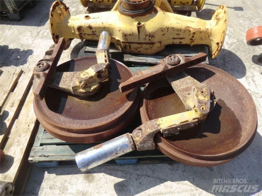 CAT 953C Tracks, chains and undercarriage