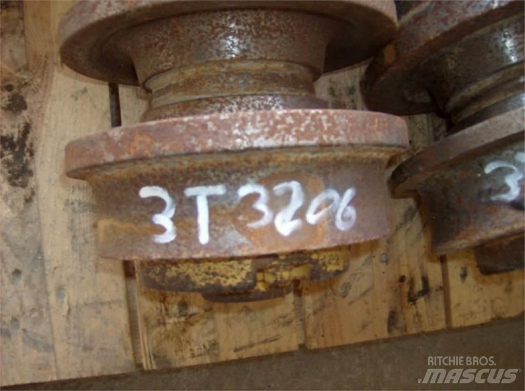 CAT 963 Tracks, chains and undercarriage