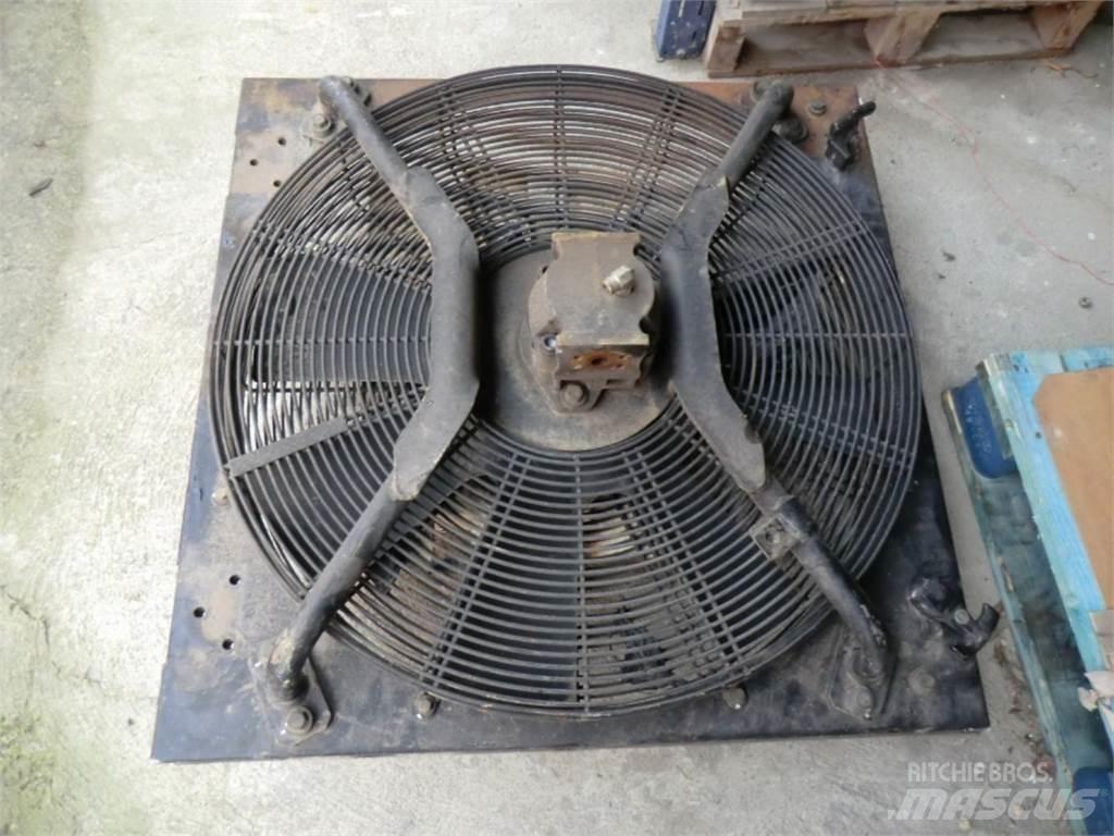 CAT 963D Chassis and suspension