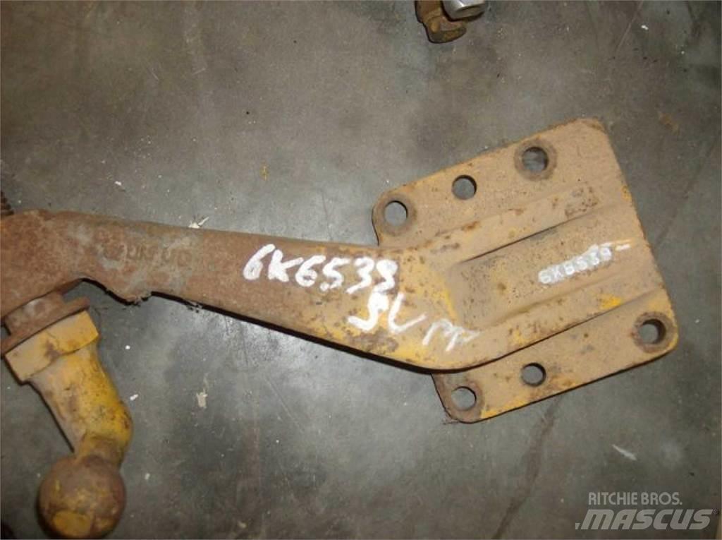 CAT 988 Chassis and suspension