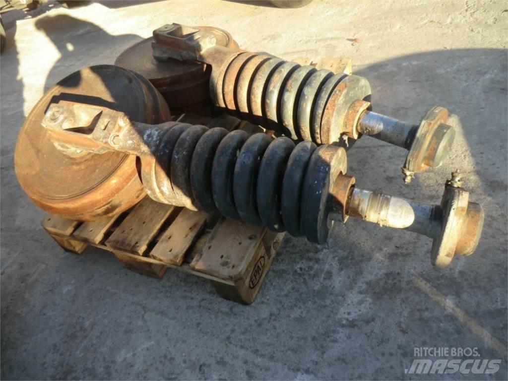 CAT 988F Chassis and suspension