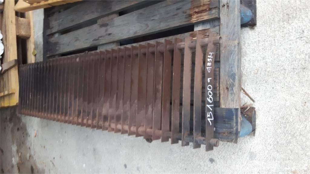 CAT 988H Chassis and suspension