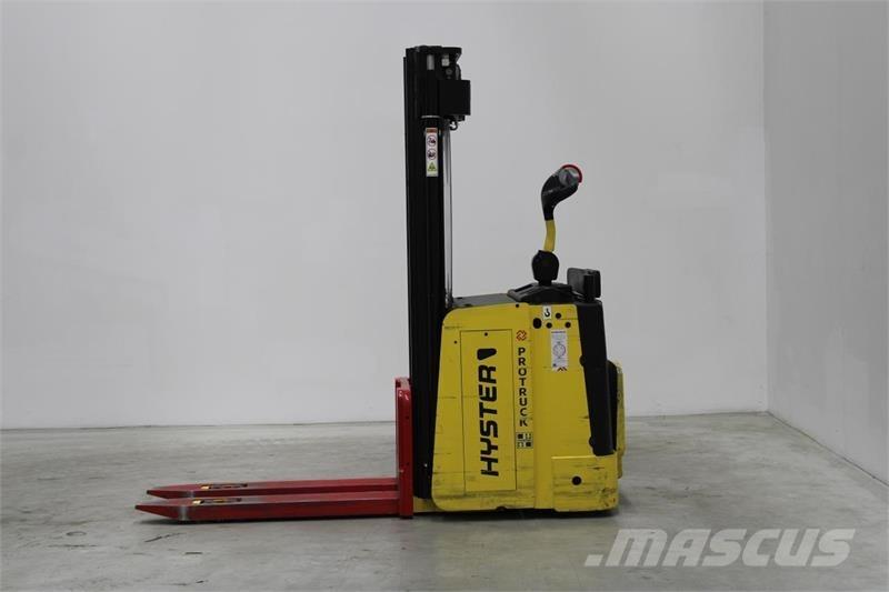Hyster P2.0S Low lift with platform