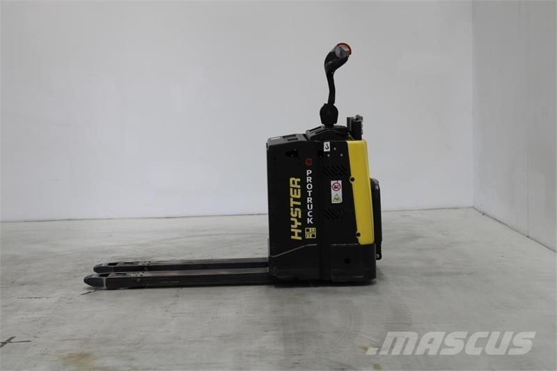 Hyster P2.0S Low lift with platform