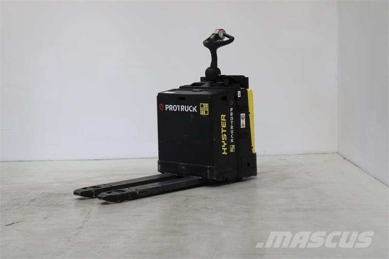 Hyster P2.0S Low lift with platform