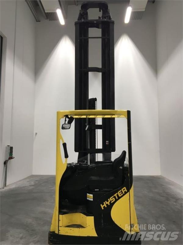 Hyster R2.0W Reach truck