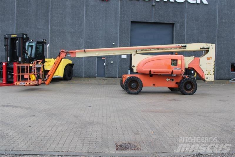 JLG 800AJ Articulated boom lifts