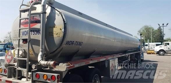 Polar AEB6 9,500-4 Tanker semi-trailers