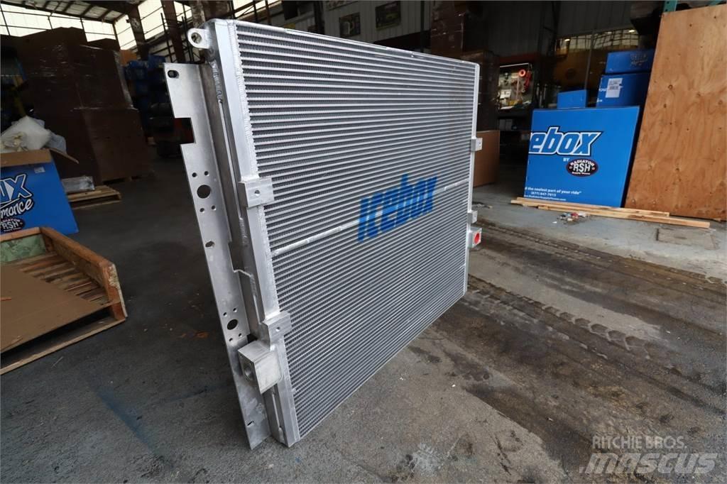 CAT 320D Radiators