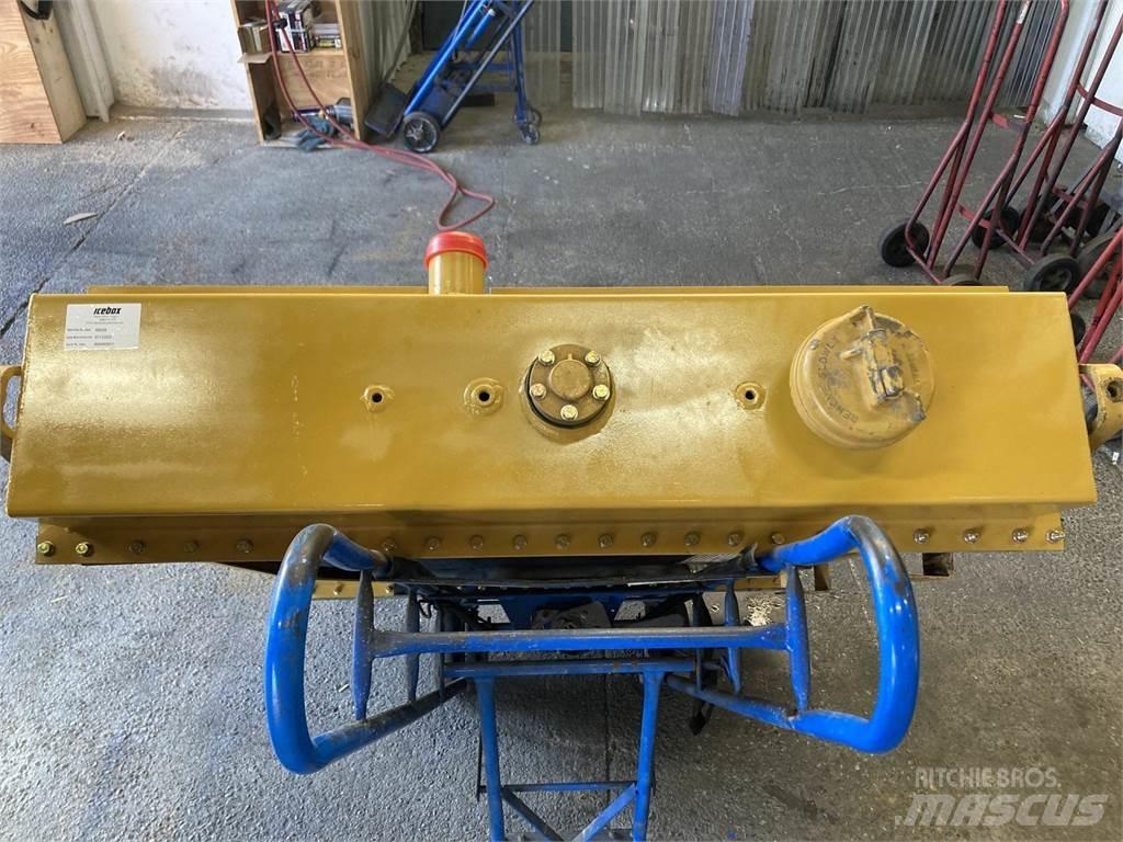 CAT 980C Radiators