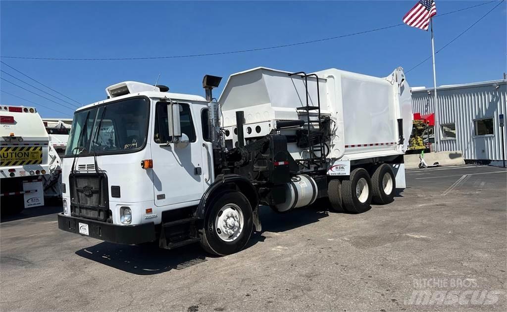 Autocar ACX Waste trucks