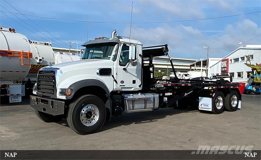 Mack Granite Demountable trucks