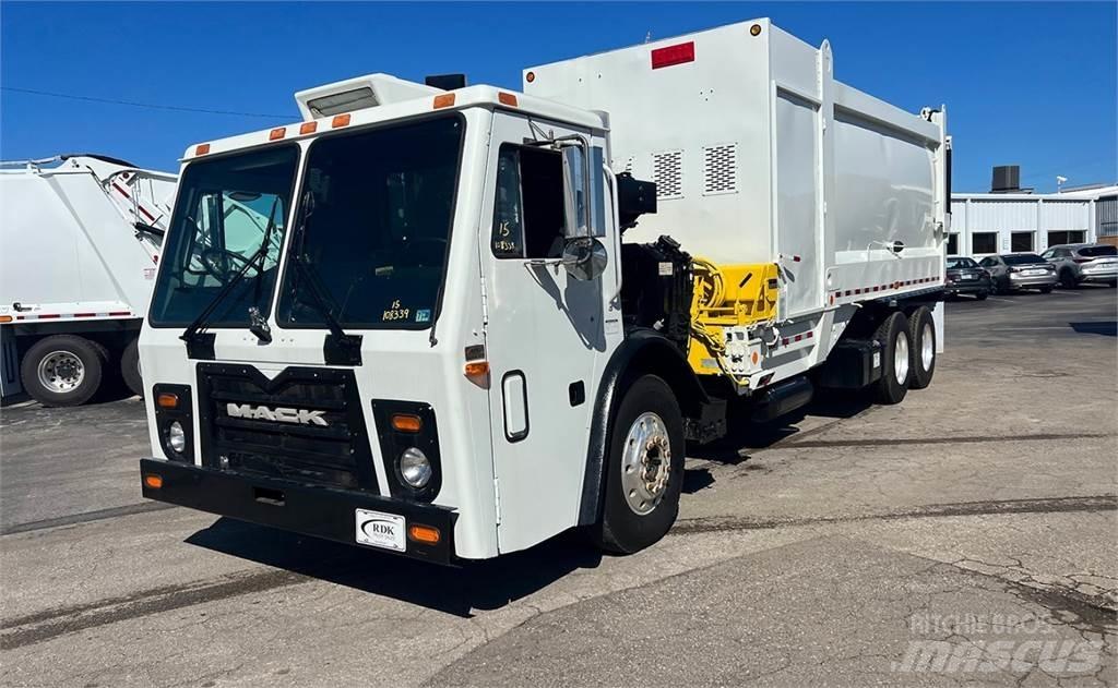 Mack LEU613 Waste trucks