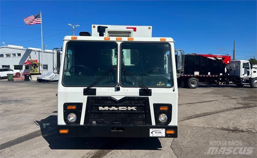 Mack LEU613 Waste trucks
