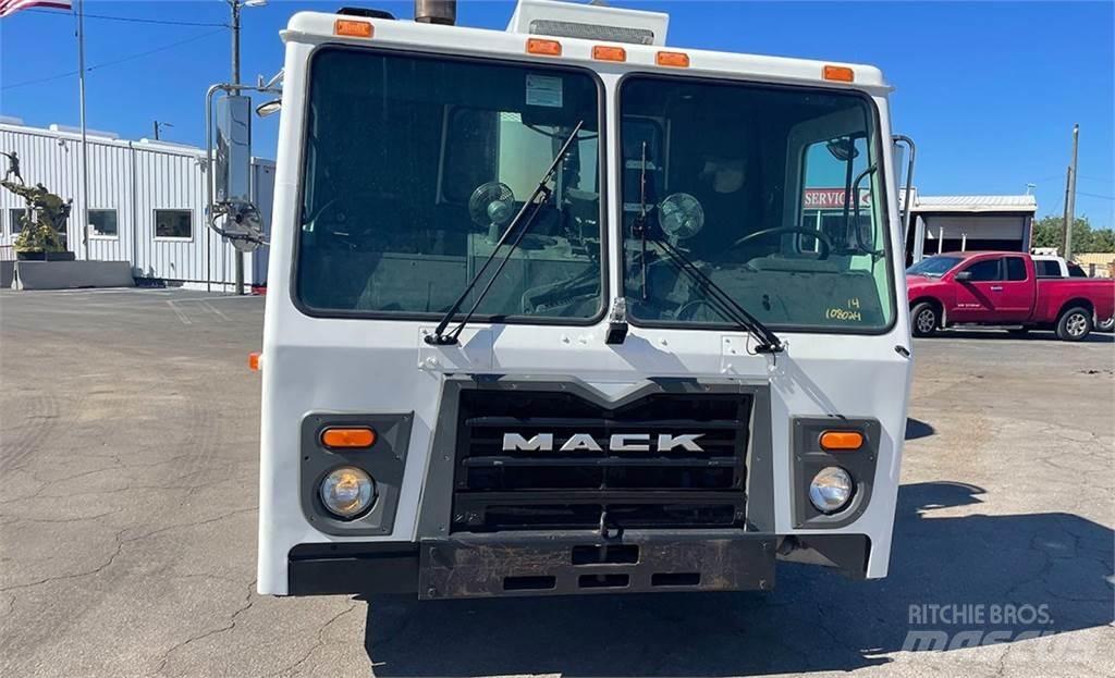 Mack LEU613 Waste trucks