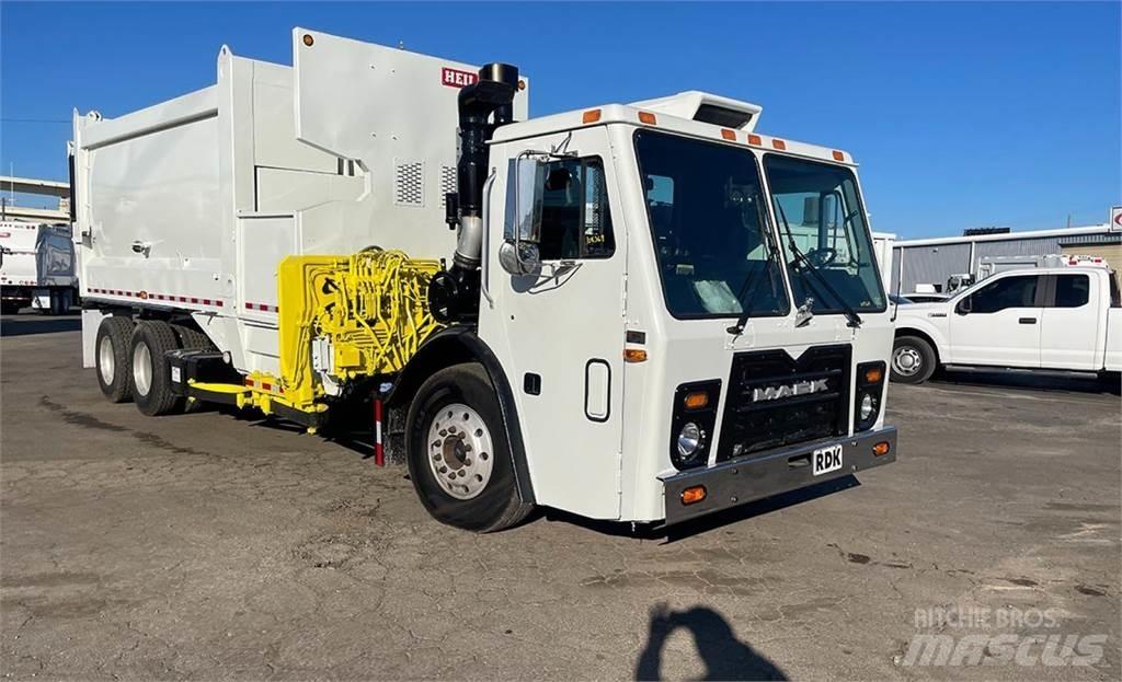 Mack LEU613 Waste trucks