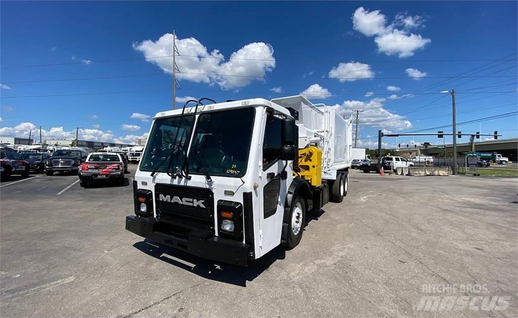 Mack LR613 Waste trucks