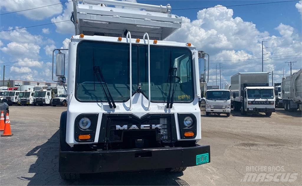 Mack MRU613 Waste trucks