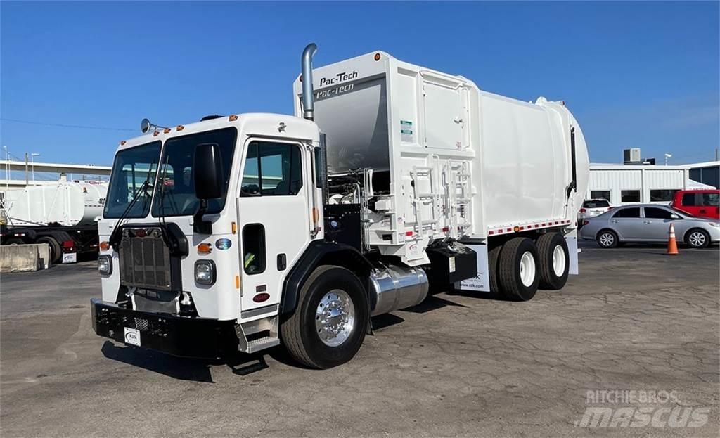 Peterbilt 520 Waste trucks