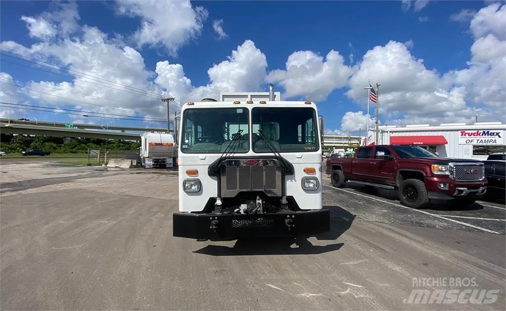 Peterbilt 520 Waste trucks