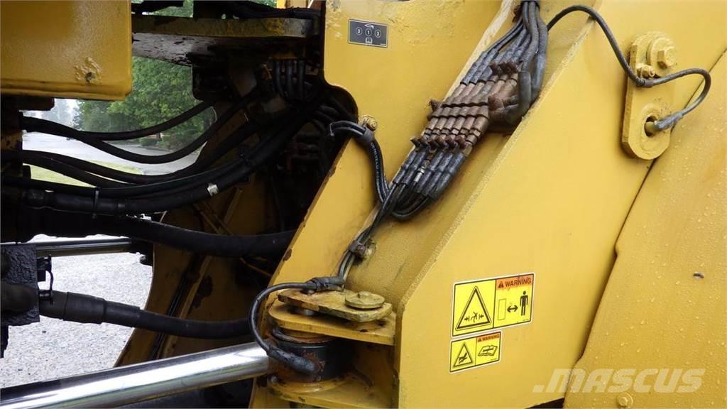 CAT 972M XE Crawler excavators