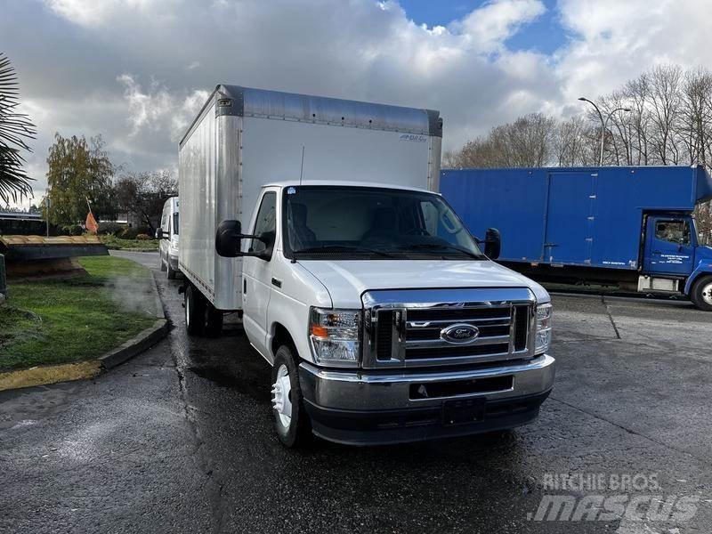 Ford Econoline Panel vans