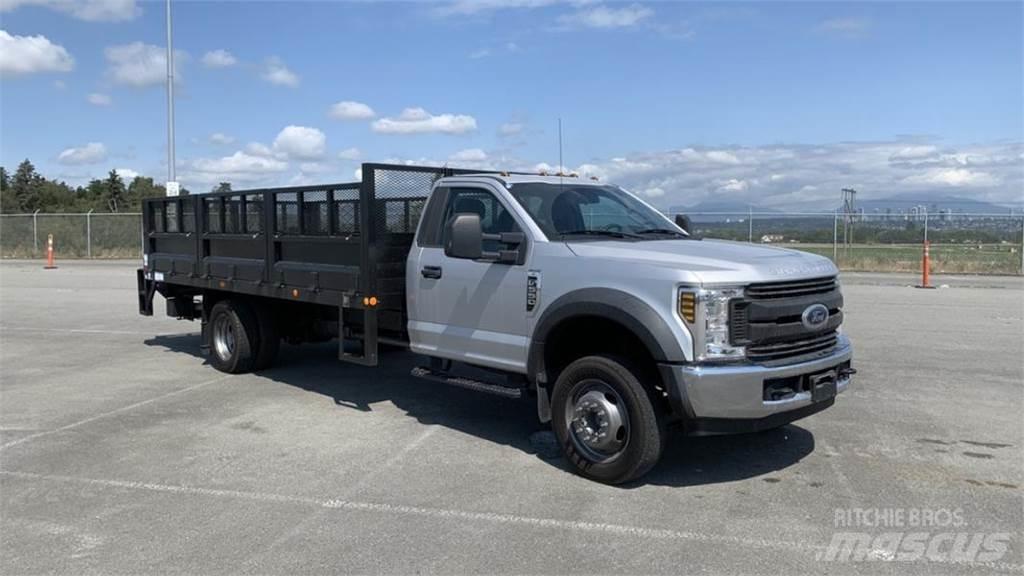 Ford F-550 Flatbed / Dropside trucks