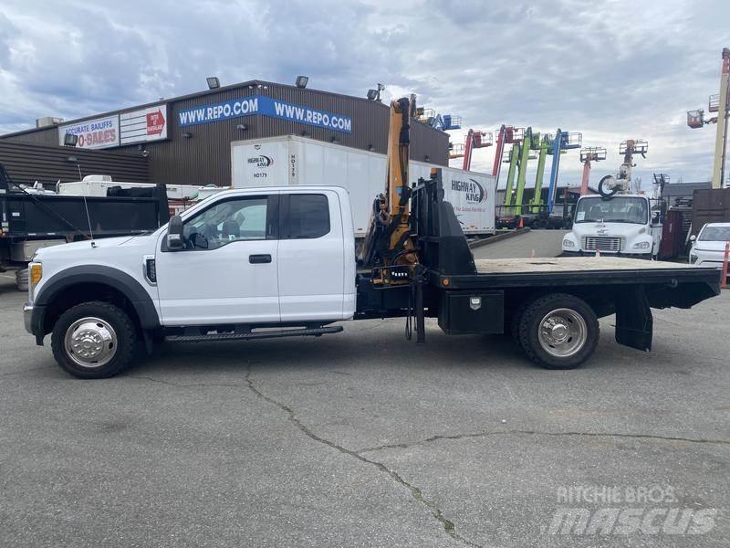 Ford F-550 Truck mounted cranes