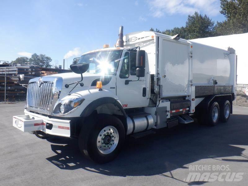 International 7400 Waste trucks