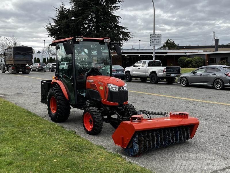 Kubota B2650 Sweeper trucks