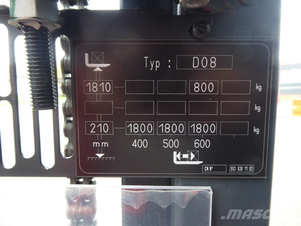 Linde D08 Pedestrian stacker
