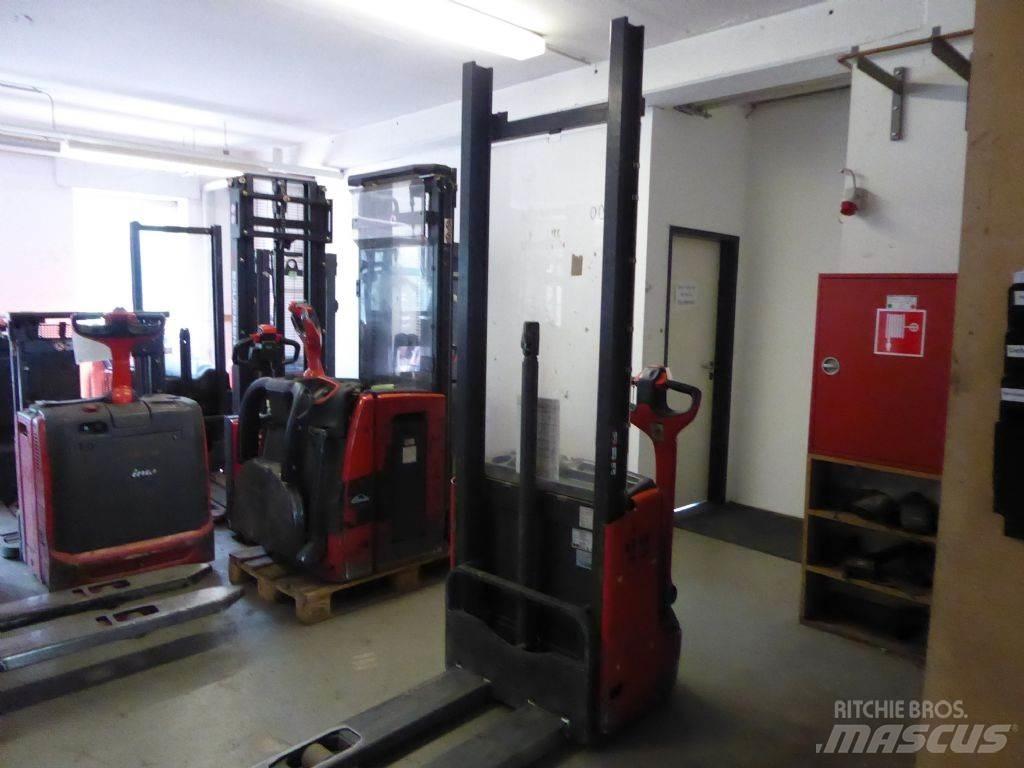 Linde L10B Pedestrian stacker