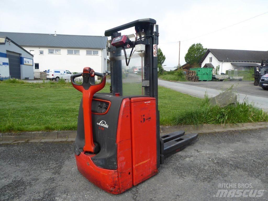 Linde L14 Pedestrian stacker