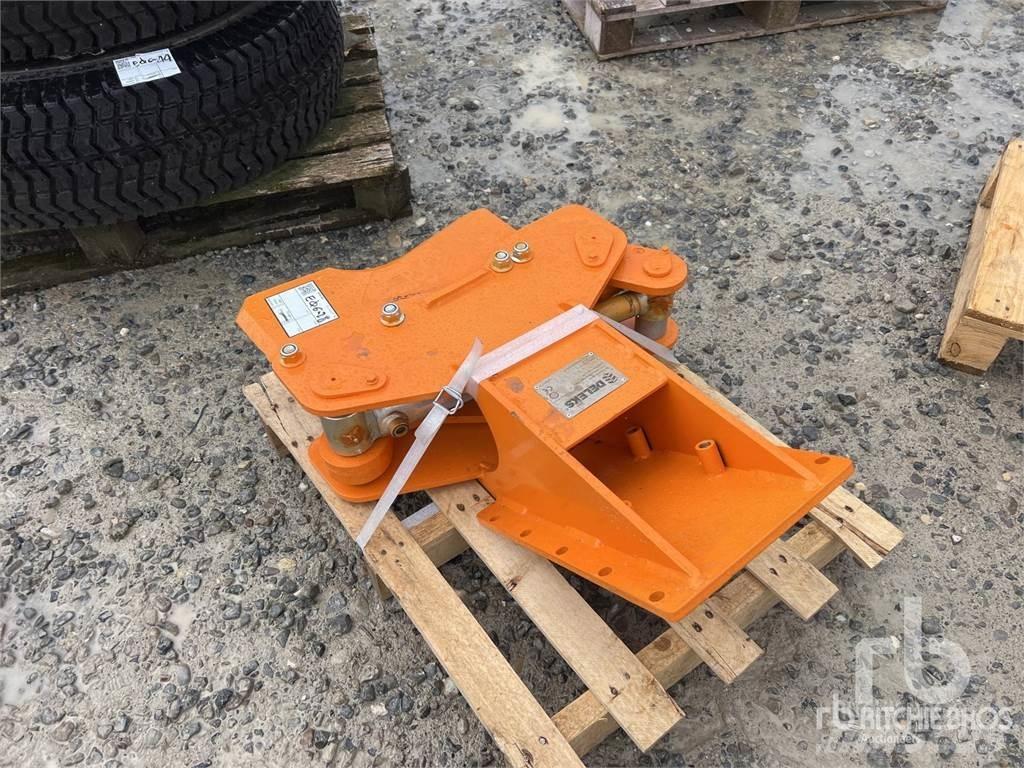 Deleks CF11 Tracked dumpers