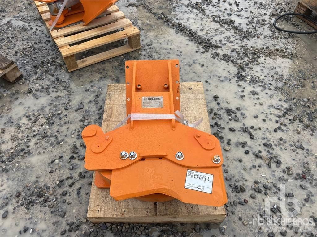 Deleks CF11 Tracked dumpers