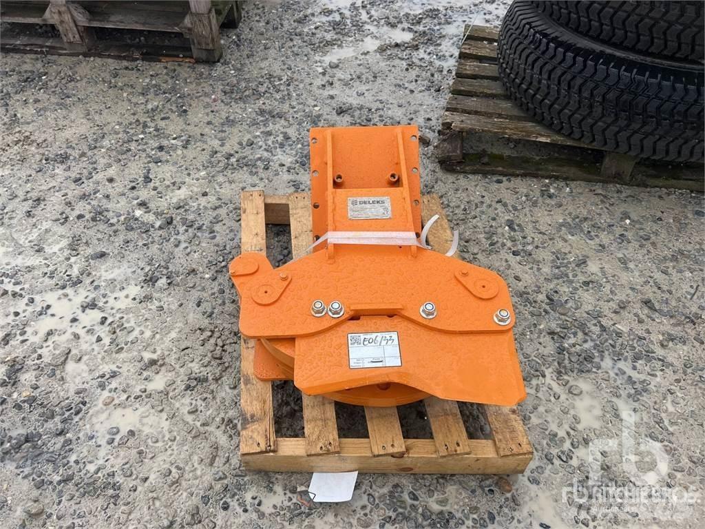 Deleks CF11 Tracked dumpers