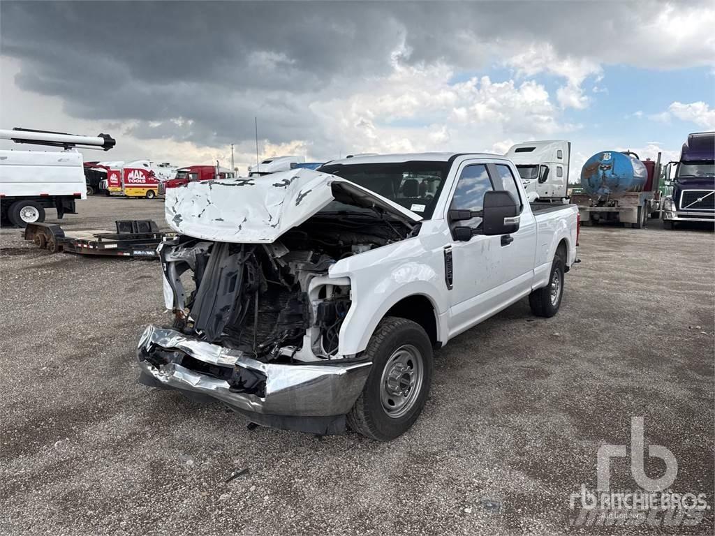 Ford F-250 Pick up/Dropside