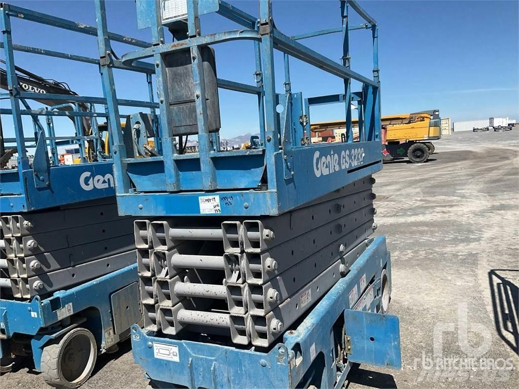 Genie 3233 Scissor lifts
