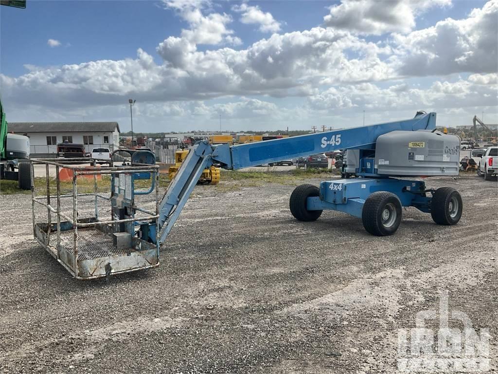 Genie S45 Articulated boom lifts