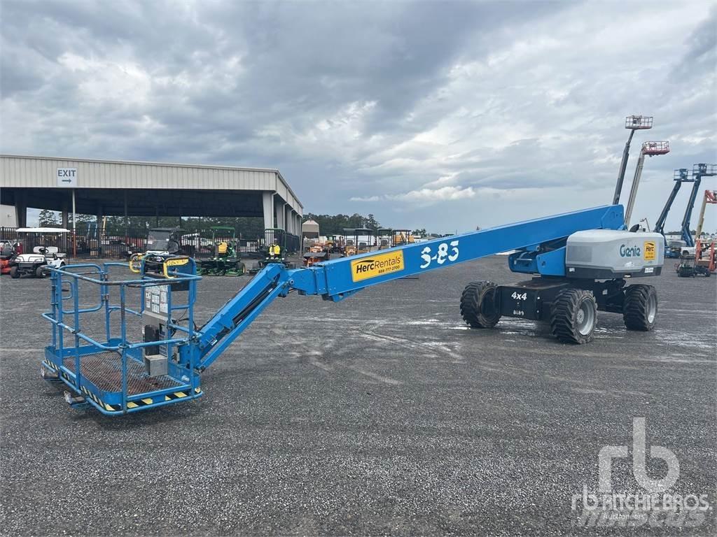 Genie S85 Articulated boom lifts