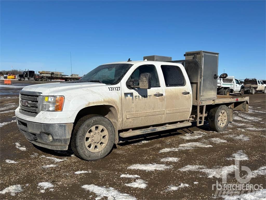 GMC C3500HD Flatbed / Dropside trucks