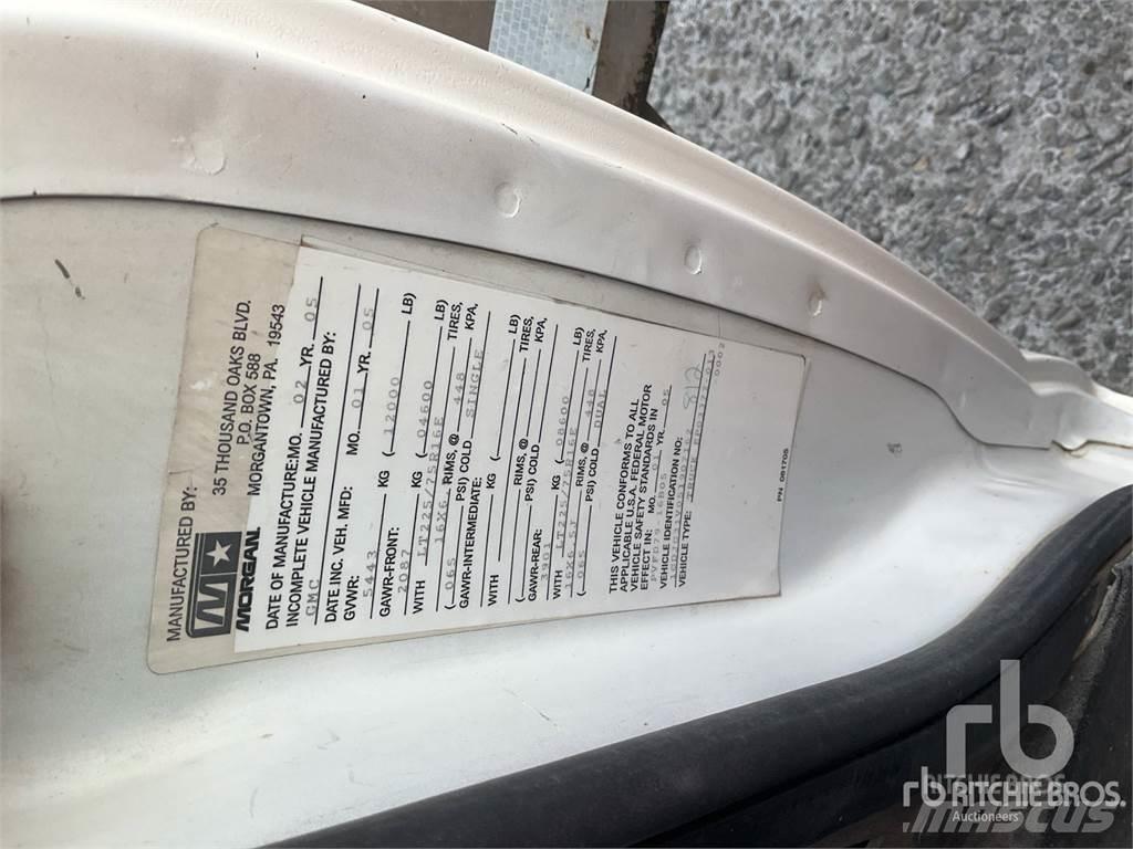 GMC SAVANA Temperature controlled trucks