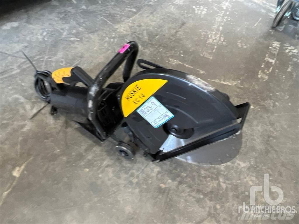 Huskie EC14 Other components